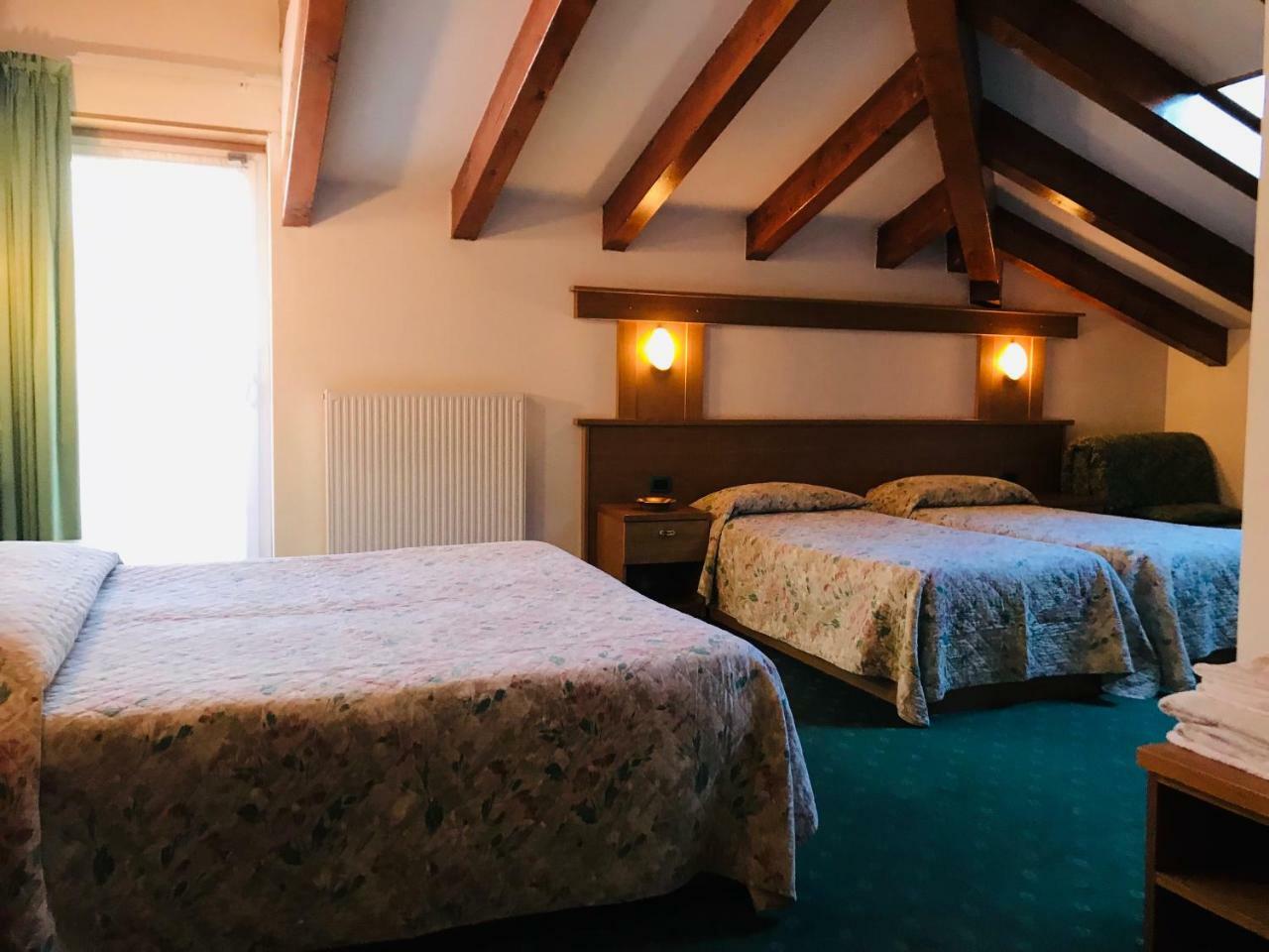 Hotel Santoni 奥萨纳 外观 照片